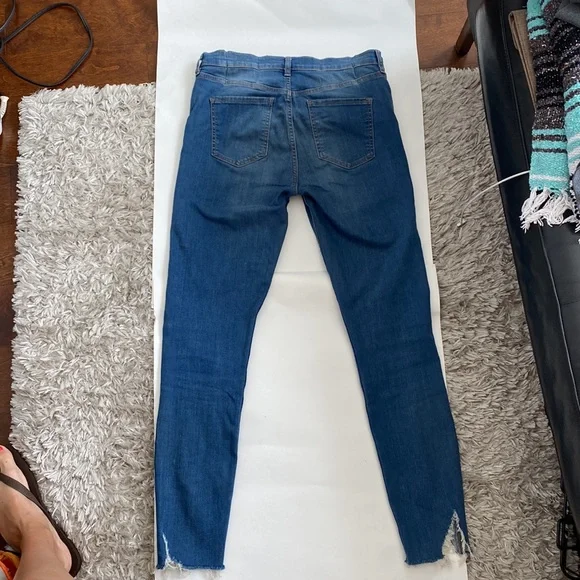 Free People Shark Bite Jeans size 29 L - Picture 2 of 6